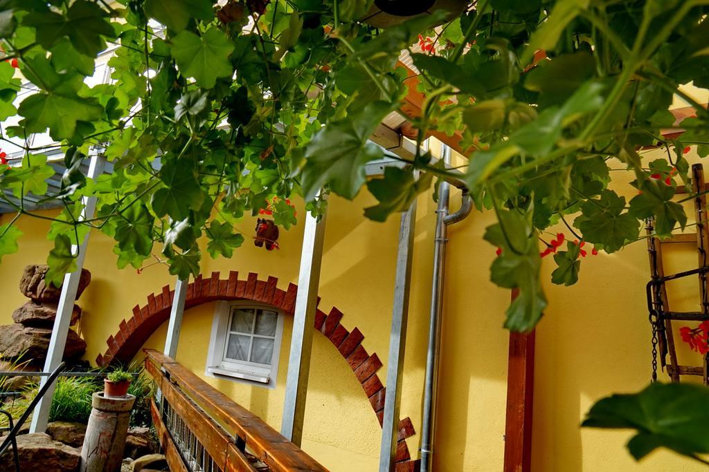 Zum Ochsen Hotell Hauenstein Exteriör bild